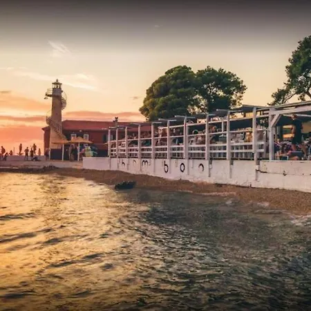 Anabella Ii * 자다르