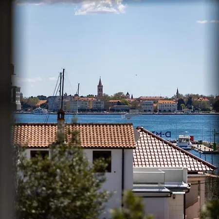 Anabella Ii 자다르