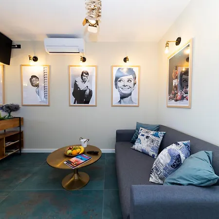 Anabella Ii * 자다르